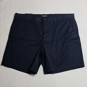 2168 NWT Banana Republic Factory Szie 36 7" CORE TEMP SHORT Blue